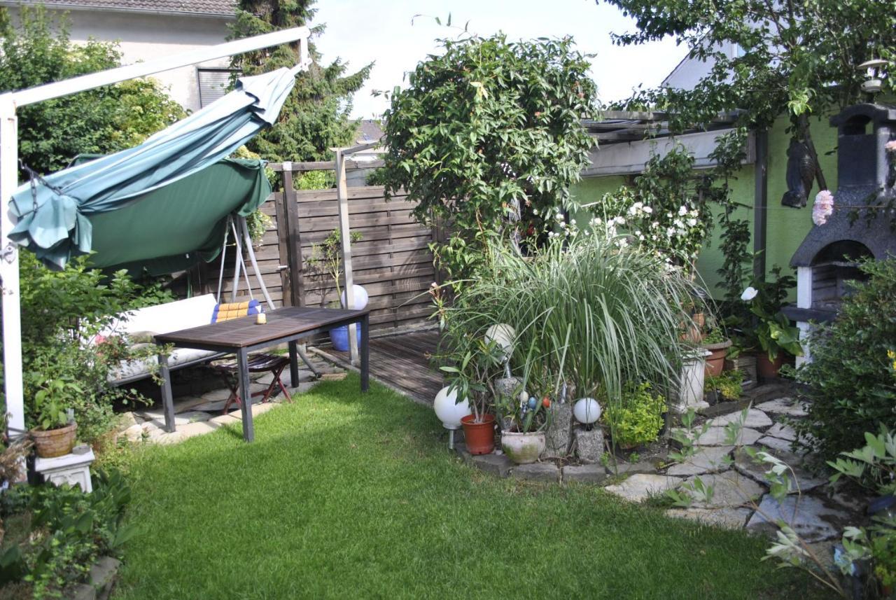 gemütliche Zimmer im Einfamilienhaus Köln Exterior foto