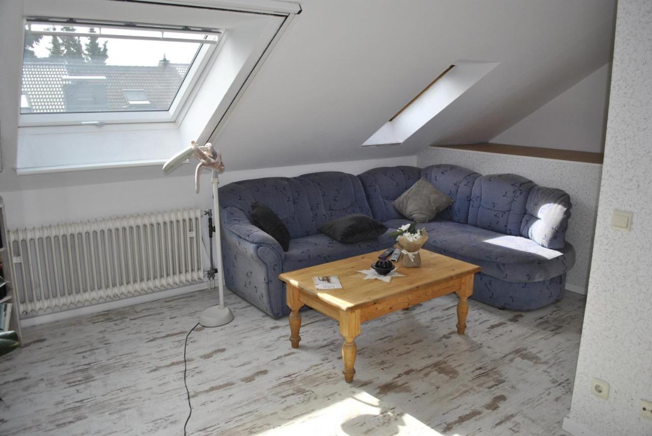 gemütliche Zimmer im Einfamilienhaus Köln Exterior foto