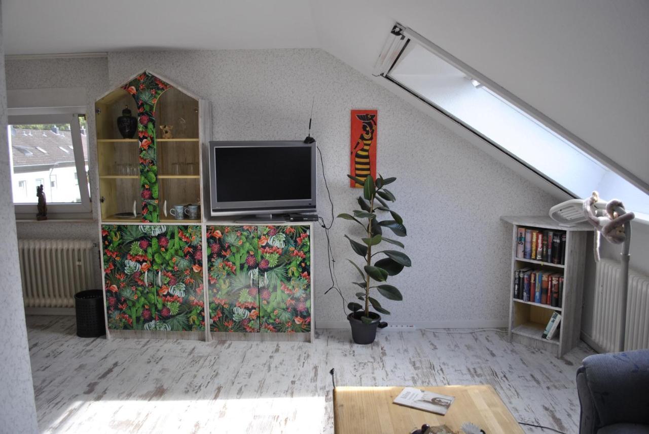 gemütliche Zimmer im Einfamilienhaus Köln Exterior foto